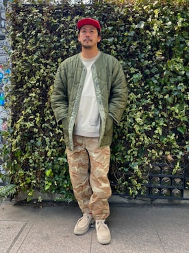 「AVIREX（アヴィレックス）のアイテム（スウェット）」を使った、Junichiさん（メンズ・180cm）の春コーディネート