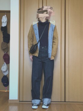 「UNIQLO（ユニクロ）のハイライズワイドストレートジーンズ（デニムパンツ）」を使った、ぱいんさん（レディース・162cm）の冬コーディネート