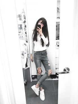 「FOREVER 21（フォーエバー トゥエンティーワン）のアイテム（トップス、ホワイト系）」を使った、Yanki Auさん（レディース・174cm）の春コーディネート