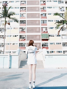 「adidas Originals（アディダスオリジナルス）のアイテム（Tシャツ/カットソー、ホワイト系）」を使った、Yanki Auさん（レディース・174cm）の夏コーディネート
