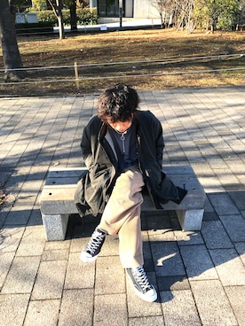 「CONVERSE（コンバース）のアイテム（スニーカー、ブラック系）」を使った、Daikiさん（メンズ・170cm）の冬コーディネート