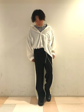 「ビッグシャツ」｜「アイテム（財布/小物）」を使った、Daikiさん（メンズ・170cm）の春コーディネート