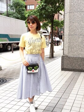 「THE SOUVENIR STOREのアイテム（Tシャツ/カットソー、イエロー系）」を使った、ゆうこりんさん（レディース・160cm）の夏コーディネート