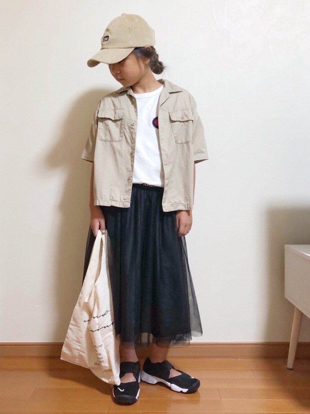 「エコバッグ、キャップ女子、RADCHAP、チュールスカート、開襟シャツ、オープンカラーシャツ、GU、Champion、コーデュロイキャップ、ナイキ」｜「Leeのアイテム（キャップ、ベージュ系）」を使った、yreyre ☾⋆ ̊さん（キッズ・128cm）の秋コーディネートの1枚目の写真