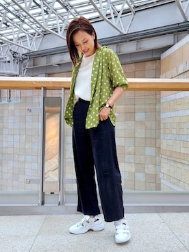 「MAISON MAVERICK PRESENTS（メゾンマベリックプレゼンツ）のMAISON MAVERICK PRESENTS SandalSNK（スニーカー、ホワイト系）」を使った、軍地　オデット エ オディール スタッフさん（レディース・160cm）の夏コーディネート