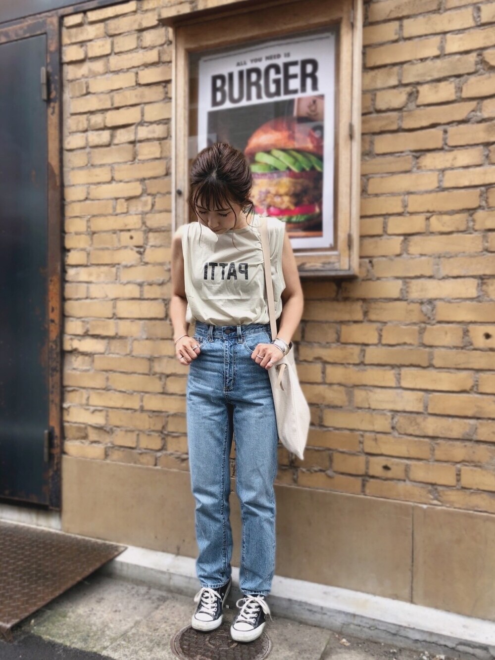 「夏、オトナ女子、休日スタイル、リラックススタイル、デニム、ピスタチオ、低身長」｜「CANAL JEANのvia j(ヴィアジェイ) "PATTI"ロゴタンクトップ（タンクトップ、グリーン系）」を使った、cocoさん（レディース・153cm）の夏コーディネートの1枚目の写真
