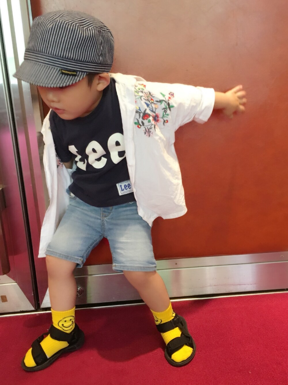 「キッズファッション、おしゃれさんと繋がりたい、男の子コーデ、休日スタイル、スポーツサンダル、スポサン×靴下、韓国ブランド、LEE、バースデイ、激安コーデ」｜「Birthdayのアイテム（キャップ、ブラック系）」を使った、jinmamaさん（キッズ・90cm）の春コーディネートの1枚目の写真