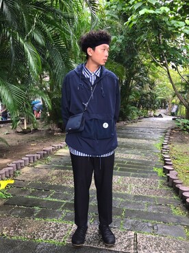 「plain-me（プレインミー）のアイテム（スラックス）」を使った、余欣縉さん（メンズ・177cm）の冬コーディネート