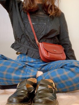 「おばあちゃんのおさがりのアイテム（ショルダーバッグ、ブラウン系）」を使った、unaさん（レディース・156cm）の春コーディネート