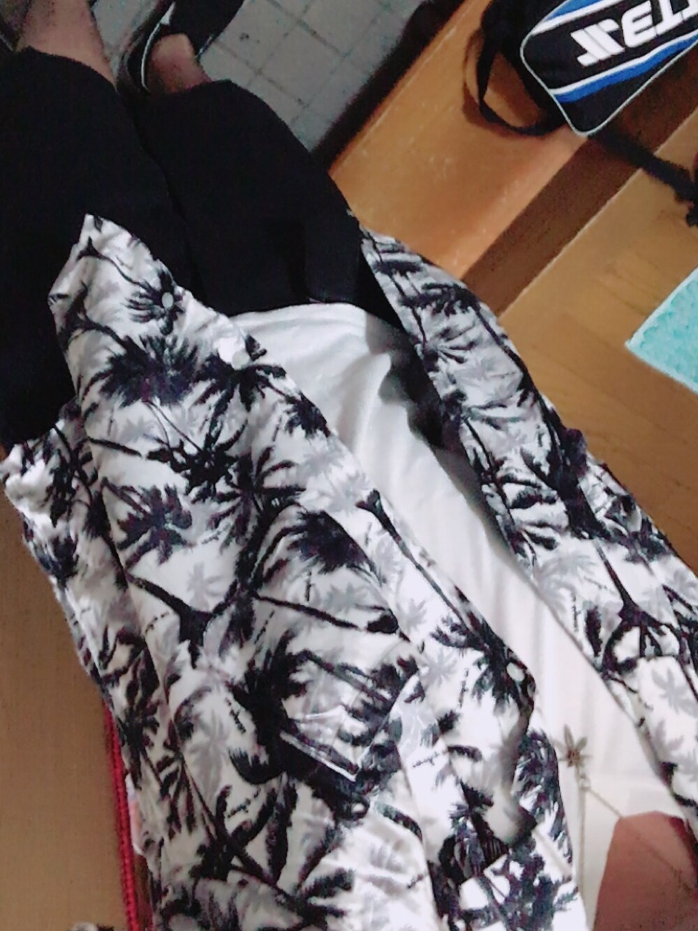 「#開襟シャツ、モノトーン、ハーフパンツ」｜「WEGOのアイテム（シャツ/ブラウス、ホワイト系）」を使った、ykyk5510さん（メンズ・173cm）の夏コーディネートの1枚目の写真