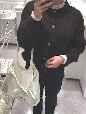 「ケーブルカーディガン」｜「アイテム（ジャケット/アウター）」を使った、ことはさん（レディース・161cm）の秋コーディネート