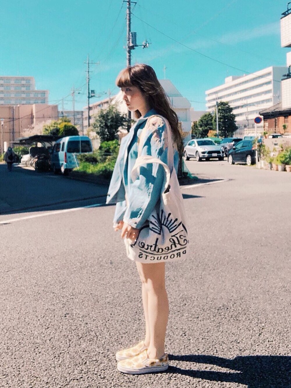 「古着、平成最後のWEARISTAセンバツ、今日のコーデ、スニーカーコーデ、はるコーデ、ootd、デニム、デニムジャケット、古着MIX、VANS」｜「THEATRE PRODUCTSのコットンキャンバス ロゴプリント トートバッグ（トートバッグ、ホワイト系）」を使った、キノさん（レディース・153cm）の春コーディネートの1枚目の写真