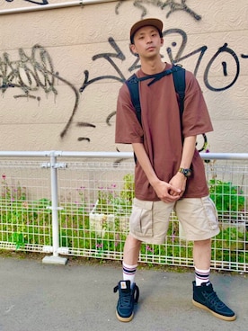 「半袖」｜「アイテム（バックパック/リュック）」を使った、Gilberさん（メンズ・178cm）の夏コーディネート