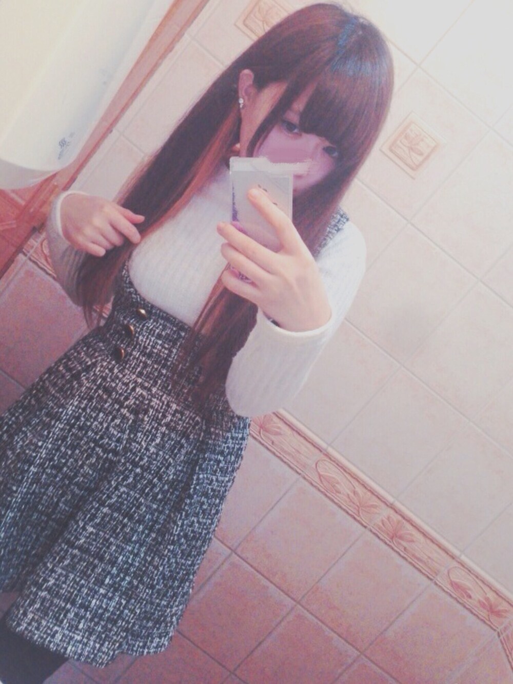 「しまむらのアイテム（スカート、ホワイト系）」を使った、(お)佐藤 。さん（レディース・154cm）の春コーディネートの1枚目の写真