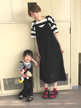 「earth music&ecology（アースミュージックアンドエコロジー）のアイテム（オールインワン・サロペット）」を使った、tomo☺︎さん（レディース・157cm）の春コーディネート