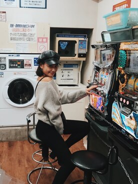 「FOREVER 21（フォーエバー トゥエンティーワン）のアイテム（ニット/セーター、シルバー系）」を使った、Yu Matsumotoさん（レディース・166cm）の冬コーディネート