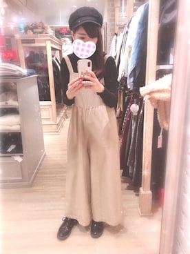 「earth music&ecology（アースミュージックアンドエコロジー）のアイテム（キャスケット、ブラック系）」を使った、みかんちゅさん（レディース・160cm）の冬コーディネート