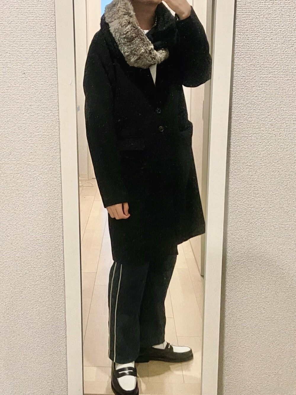 「冬、シンプルコーデ、大人カジュアル、黒、クラシカル、SHAREEF、ootd」｜「SHAREEFのアイテム（マフラー、ブラック系）」を使った、Don'tFollowMeさん（メンズ・165cm）の冬コーディネートの1枚目の写真