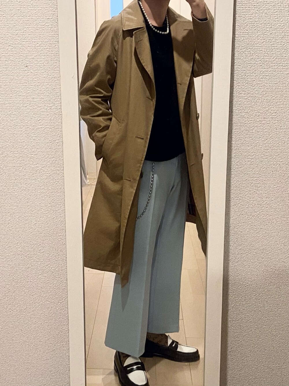 「大人カジュアル、クラシカル、古着、70's、ootd」｜「uniqlo j.w.andersonのアイテム（トレンチコート、ベージュ系）」を使った、Don'tFollowMeさん（メンズ・165cm）の冬コーディネートの1枚目の写真