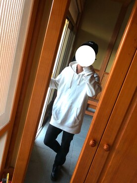 「UNIQLO（ユニクロ）のスウェットプルパーカ（長袖）（パーカー、ホワイト系）」を使った、KENTAさん（メンズ・162cm）の春コーディネート