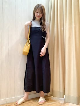 「イエローバッグ」｜「アイテム（ワンピース）」を使った、reinaさん（レディース・156cm）の春コーディネート