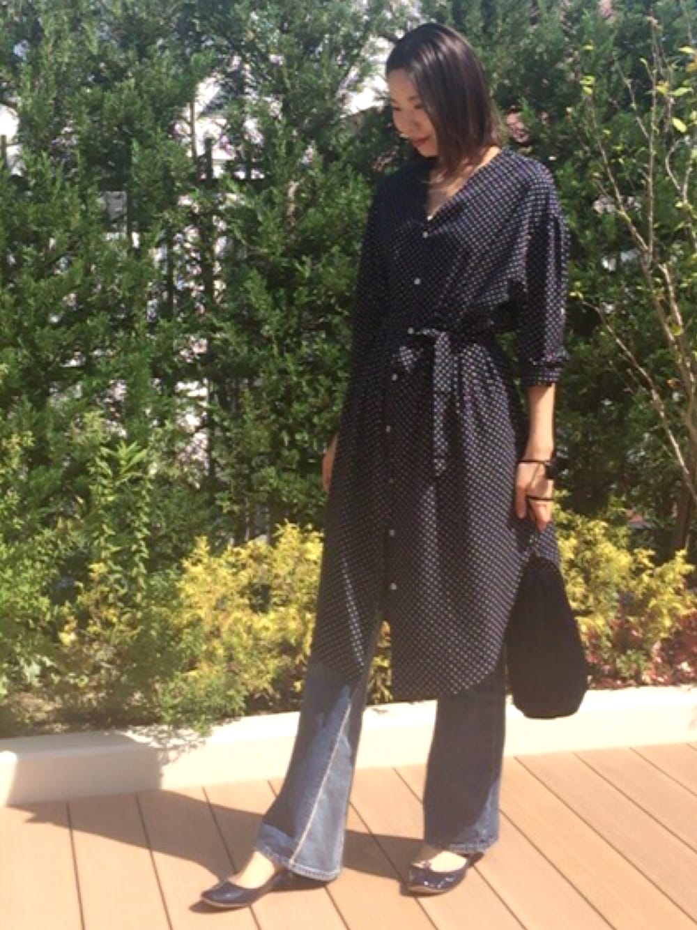 「休日スタイル、パンツスタイル、秋コーデ、オトナ女子、デニムパンツ、大人コーデ、ootd、デニム、大人カジュアル、ドット」｜「Shetaのアイテム（ワンピース、ブルー系）」を使った、yu--kaさん（レディース・166cm）の秋コーディネートの1枚目の写真