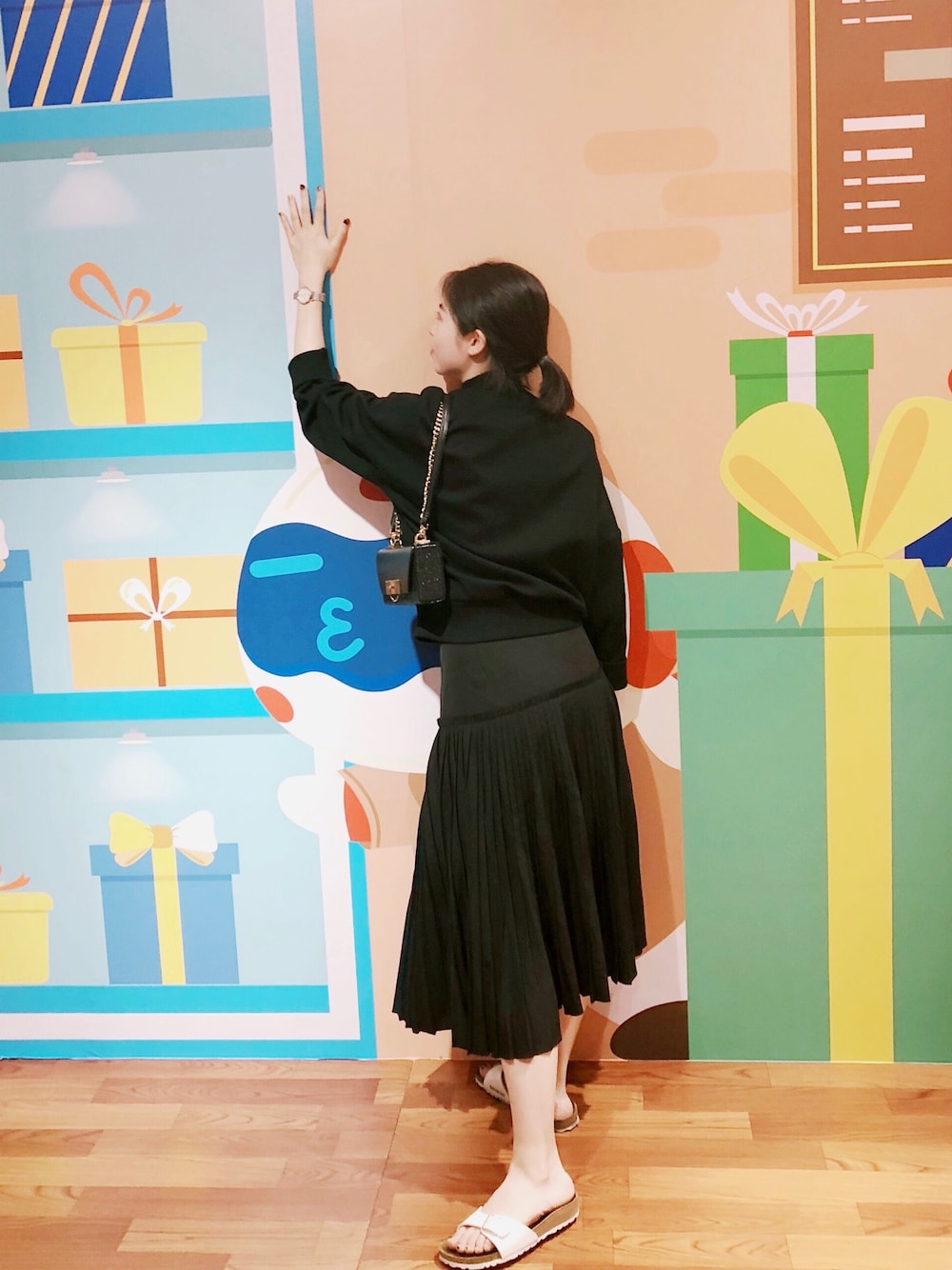 「BIRKENSTOCKのアイテム（サンダル、ホワイト系）」を使った、GNparticleさん（レディース・160cm）の春コーディネートの1枚目の写真