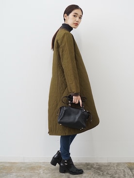 「アイテム（ノーカラージャケット、グリーン系）」を使った、HERENCIA_SNAP さん（レディース・162cm）の冬コーディネート