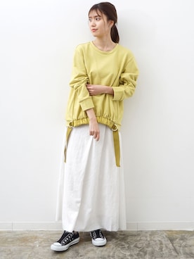 「イエロー」｜「アイテム（スウェット）」を使った、HERENCIA_SNAP さん（レディース・160cm）の冬コーディネート