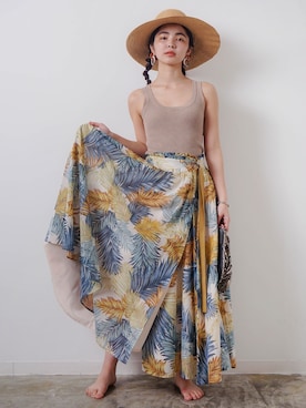 「HERENCIA（ヘレンチア）のアイテム」を使った、HERENCIA_SNAP さん（レディース・165cm）の春コーディネート