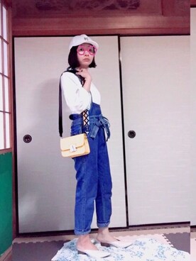 「白トップス」｜「アイテム（サロペット/オーバーオール）」を使った、chiyoさん（レディース・152cm）の春コーディネート
