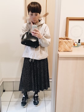 「HELLY HANSEN(ヘリーハンセン)のアイテム(ナイロンジャケット)」を使った、rieさん(レディース・160cm)の春コーディネート