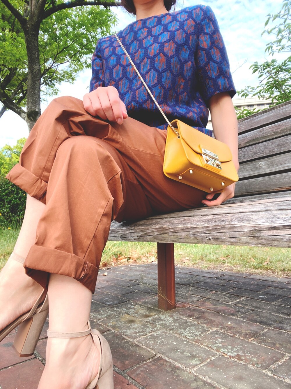「ZARA、zara woman、ZARAコーデ、トリーバーチ、フルラ、カラーコーデ、フォーエバー21、大人カジュアル、低身長、低身長コーデ」｜「ZARAのアイテム（パンツ、ブラウン系）」を使った、mari0922kさん（レディース・152cm）の夏コーディネートの1枚目の写真