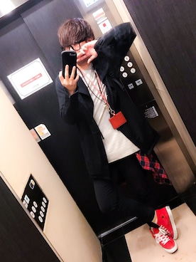 「黒縁メガネ」｜「アイテム（モッズコート）」を使った、AKITOさん（メンズ・175cm）の秋コーディネート