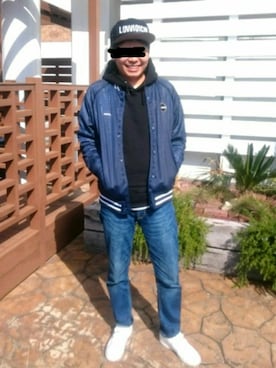 「F.C.R.B.（エフシーアールビー）のアイテム（スタジャン）」を使った、Tosh Shimaさん（メンズ・173cm）の春コーディネート