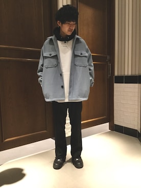 「サックスブルー」｜「アイテム（ブルゾン）」を使った、柿山翼さん（メンズ・170cm）の冬コーディネート