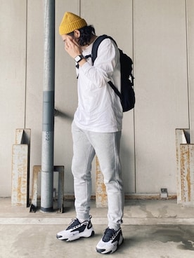 「マスタード」｜「アイテム（スウェットパンツ）」を使った、hechimaさん（メンズ・172cm）の春コーディネート