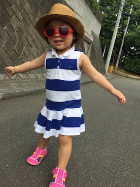 「TOMMY HILFIGER（トミーヒルフィガー）のアイテム（ワンピース/ドレス）」を使った、いちごみるくさん（キッズ・90cm）の夏コーディネート