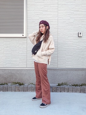 「CONVERSE TOKYO（コンバーストウキョウ）のアイテム（パンツ）」を使った、りんさん（レディース・158cm）の春コーディネート