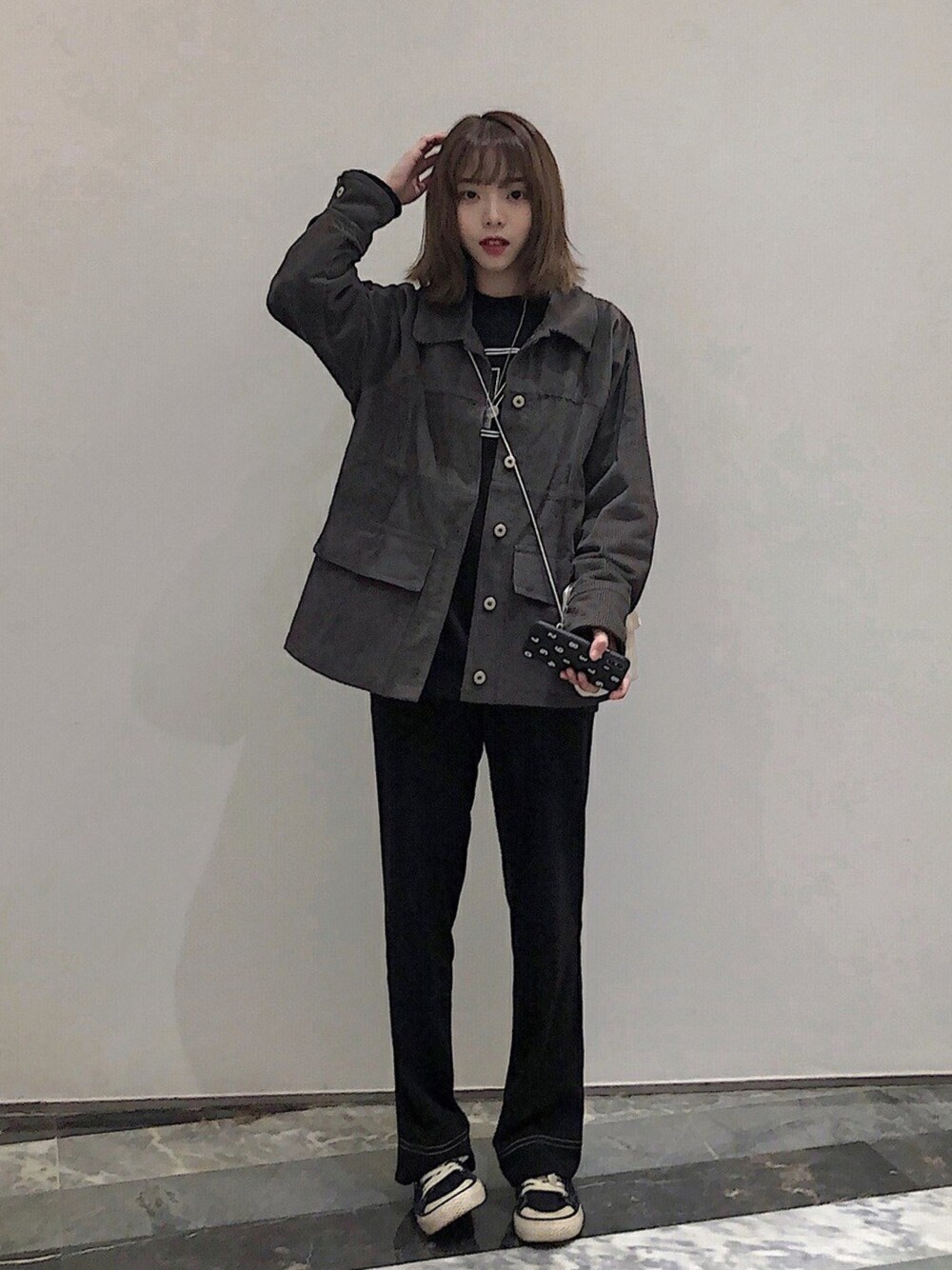 「ootd、dailylook」｜「thisisneverthatのアイテム（その他アウター、グレー系）」を使った、@1eeWJさん（レディース・160cm）の冬コーディネートの1枚目の写真