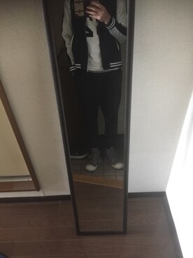 「improves（インプローブス）のアイテム（スタジャン）」を使った、おーてぃむさん（メンズ・175cm）の秋コーディネート