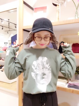 「キャップ女子」｜14+ くずはモール店 スタッフさん（レディース・160cm）の秋コーディネート