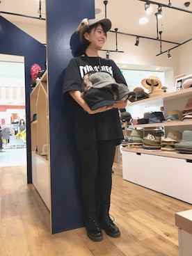 「THRASHER（スラッシャー）のアイテム」を使った、14+ くずはモール店 スタッフさん（レディース・161cm）の秋コーディネート