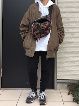 「アイテム（ボディバッグ/ウエストポーチ）」を使った、maco..さん（レディース・160cm）の冬コーディネート