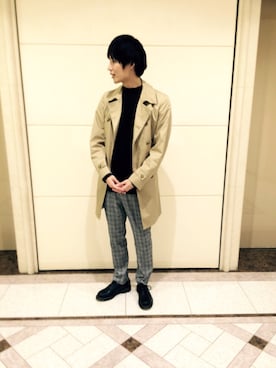 「tk.TAKEO KIKUCHI」｜「アイテム（トレンチコート）」を使った、tk.TAKEO KIKUCHI いよてつ高島屋 スタッフさん（メンズ・178cm）の冬コーディネート