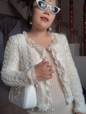 「grossepのアイテム（ジャケット/アウター、ホワイト系）」を使った、Tâm Anh Momoさん（レディース）の冬コーディネート