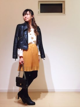 「ベルイエロー」｜「アイテム（ライダースジャケット）」を使った、SAYAKA.sさん（レディース・156cm）の春コーディネート