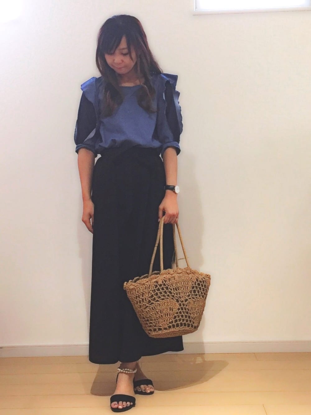 「プチプラ、シンプル、大人かわいい、ボリューム袖、デニム、スカンツ、かごバッグ、サンダル、夏コーデ、ootd」｜「THANK YOU MARTのアイテム（ピアス（両耳用）、ゴールド系）」を使った、SAYAKA.sさん（レディース・156cm）の夏コーディネートの1枚目の写真