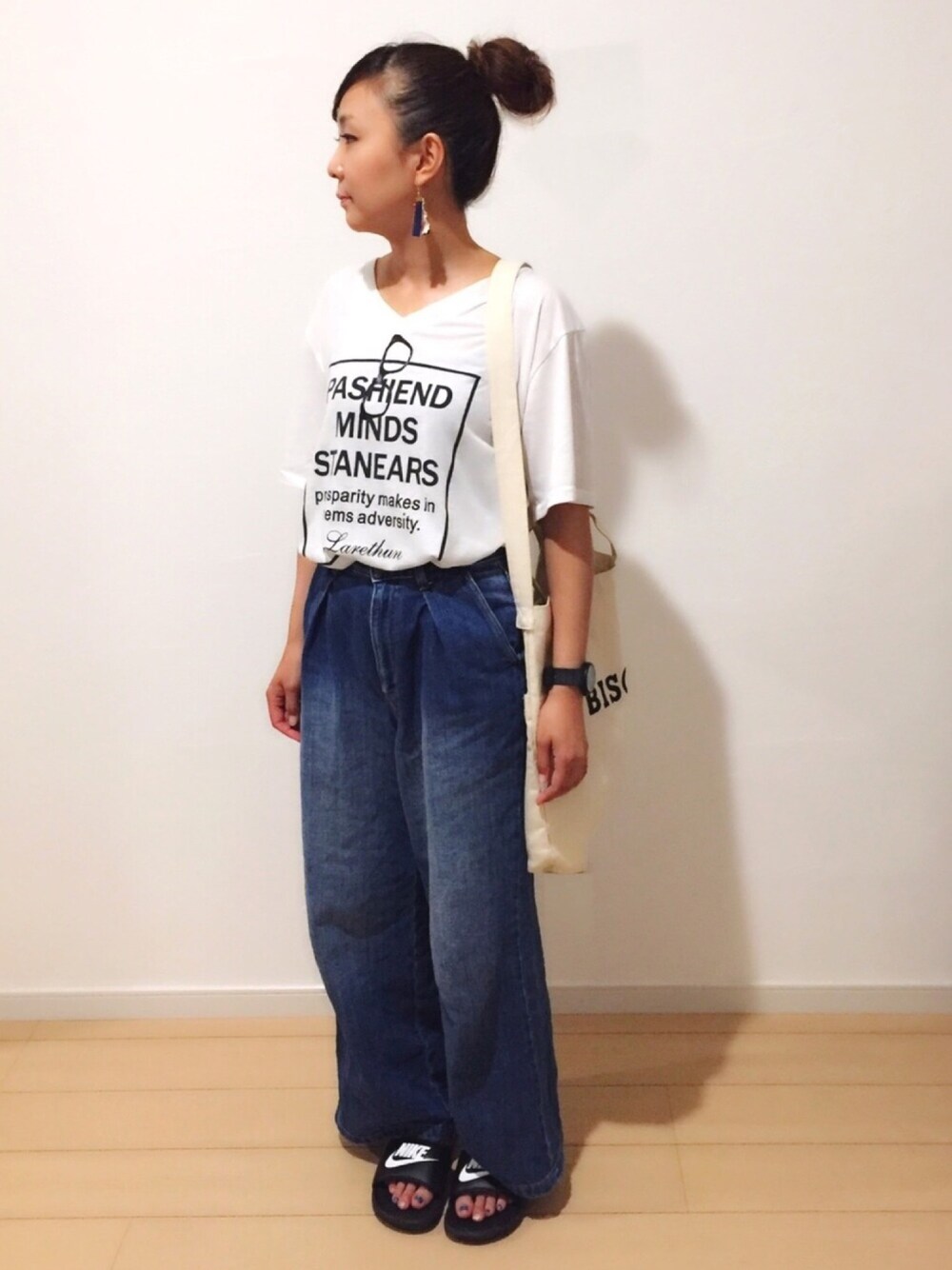 「プチプラ、シンプル、大人カジュアル、ビックT、ワイドパンツ、バギーパンツ、シャワーサンダル、おだんごヘアー、夏コーデ、ootd」｜「Handmadeのアイテム（ピアス（両耳用）、その他）」を使った、SAYAKA.sさん（レディース・156cm）の夏コーディネートの1枚目の写真