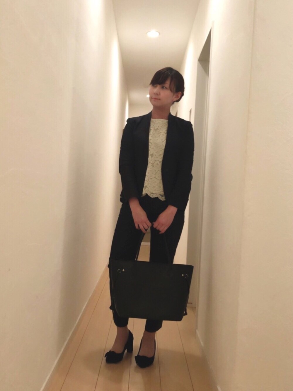 「春夏コーデ、プチプラ、シンプル、大人カジュアル、スーツスタイル、ピスタチオ、レース、おしゃれさんと繋がりたい、ootd」｜「no brandのアイテム（フォーマルスーツ/小物、ブルー系）」を使った、SAYAKA.sさん（レディース・156cm）の夏コーディネートの1枚目の写真